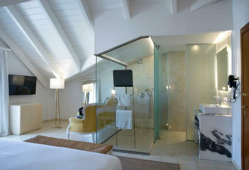 Люкс Повышенной Комфортности, Alley Boutique Hotel And Spa