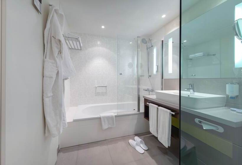Номер Deluxe, Ambassador Hotel Kaluga