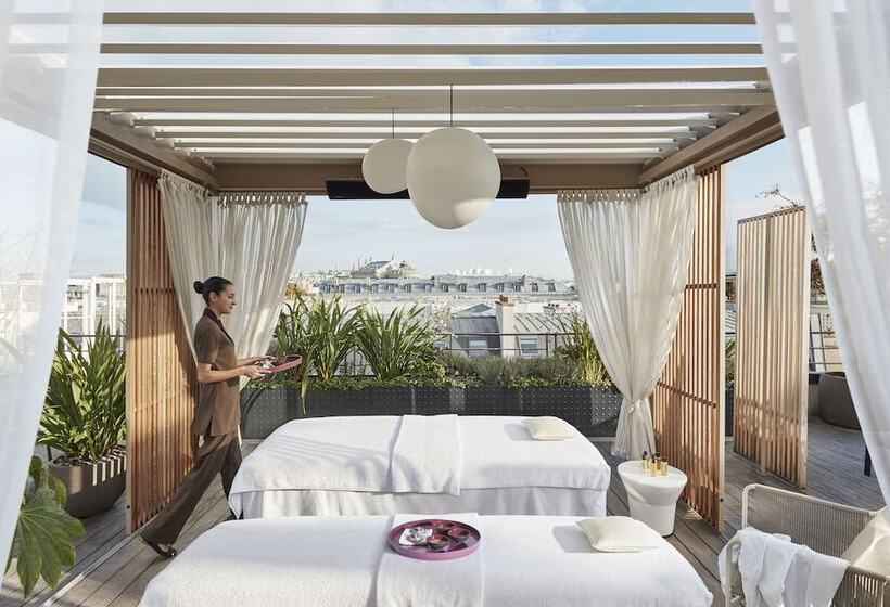 سوئیت با چشم‌انداز, Mandarin Oriental Paris