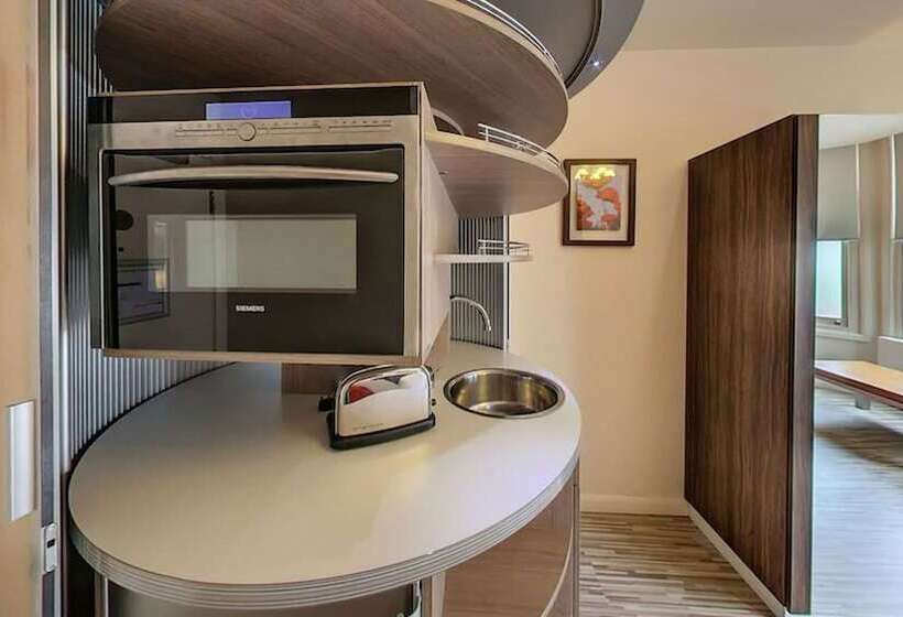 Студия Deluxe, Simply Rooms & Suites