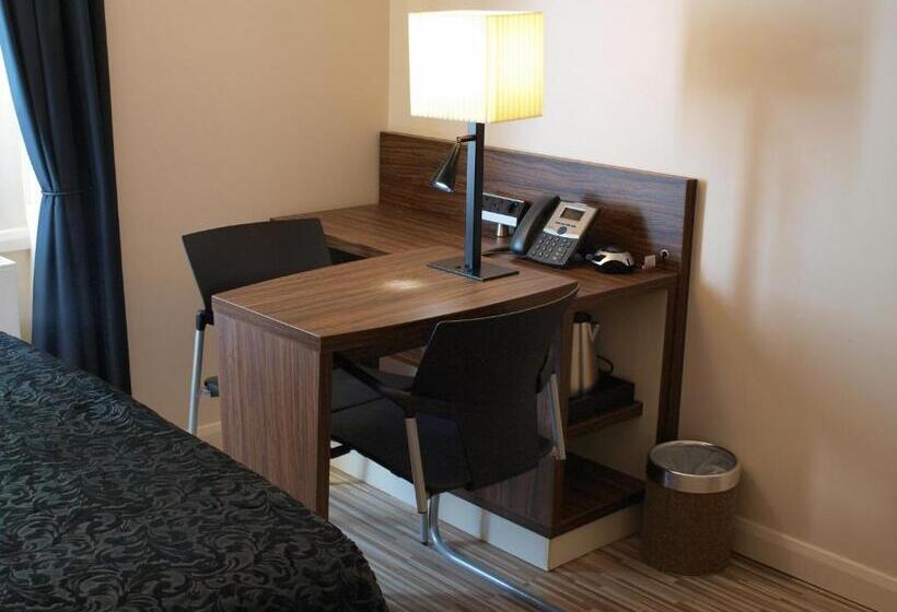 Номер Executive, Simply Rooms & Suites