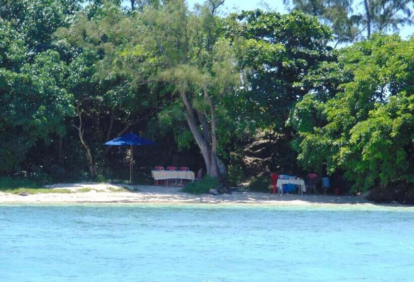 اتاق خانوادگی, Pereybere Villa Valari With Pool Near Beach