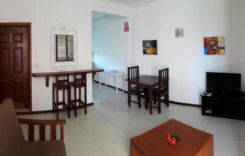 اتاق استاندارد با چشم‌انداز استخر, Pereybere Villa Valari With Pool Near Beach