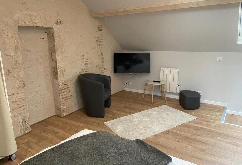 패밀리 룸, La Vieille Maison