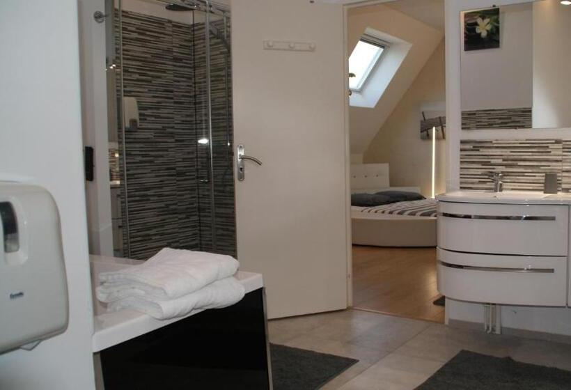 带1个卧室的豪华公寓, Chateau De Vaugrignon   Beer Spa