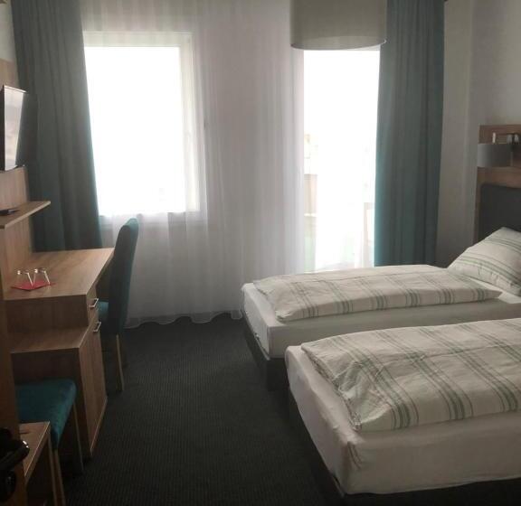Номер Стандарт, Burghotel Homberg