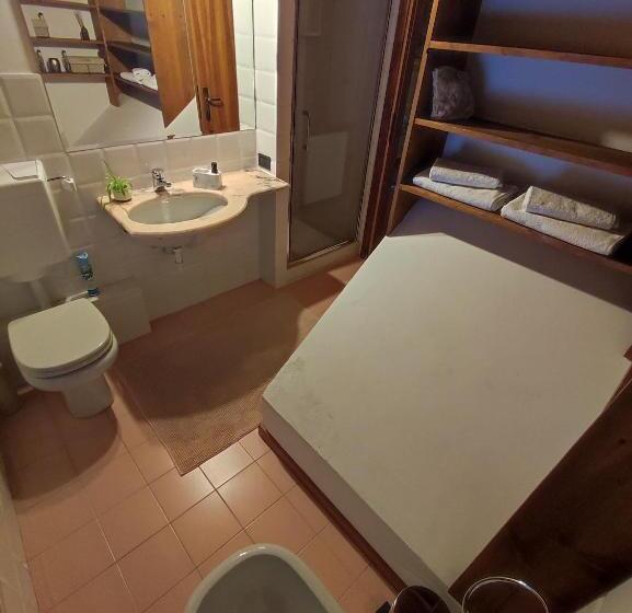 اتاق استاندارد, Torre Cà Emo   Dormire A Serravalle