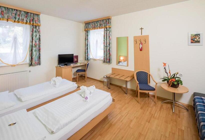 Семейный Номер, Gasthaus Pension Zum Lustigen Steirer
