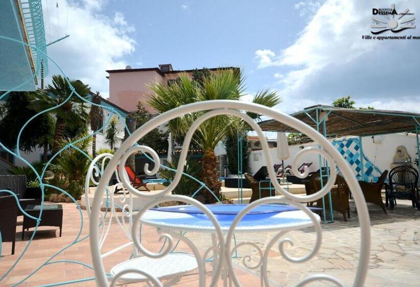 Полулюкс Вид на Бассейн, Villa Dessena Guest House