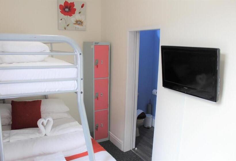 Семейный Номер, Backpackers Blackpool Hotel & Suites