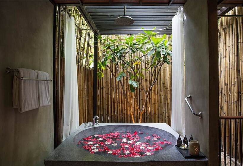 Люкс, Homm Chura Samui
