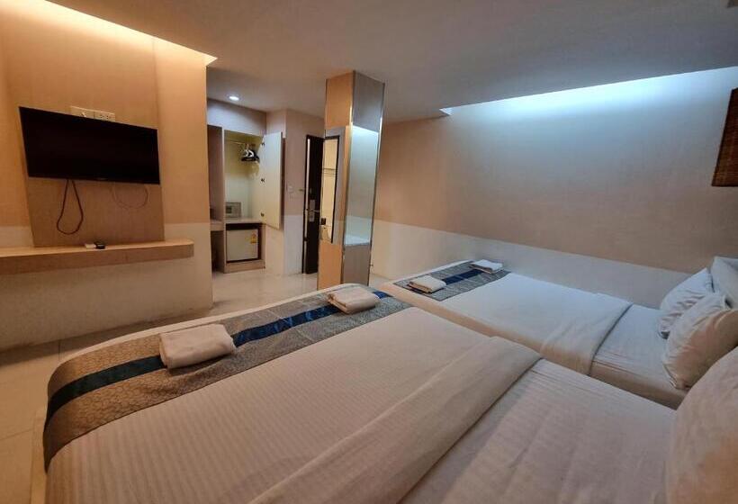 اتاق لوکس خانوادگی, Cozi Inn Hotel, Bangkok
