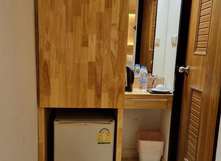 اتاق اکونومی, Cozi Inn Hotel, Bangkok