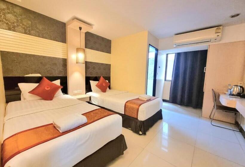 اتاق لوکس, Cozi Inn Hotel, Bangkok