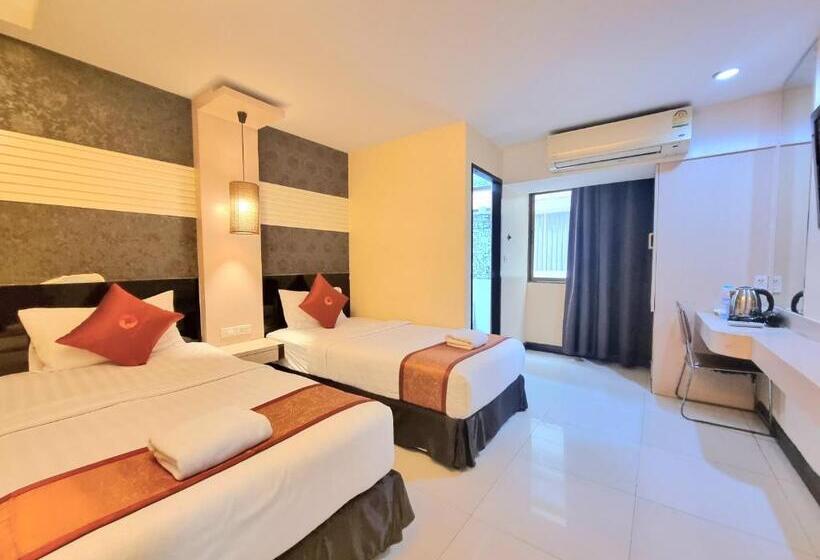 اتاق لوکس, Cozi Inn Hotel, Bangkok