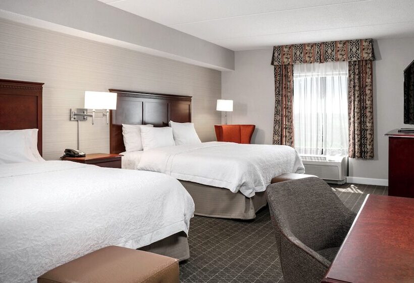 Номер Стандарт, Hampton Inn & Suites Toledoperrysburg