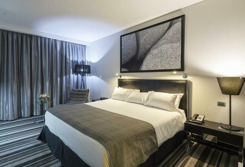 اتاق استاندارد با تخت بزرگ, Wyndham Santiago Pettra