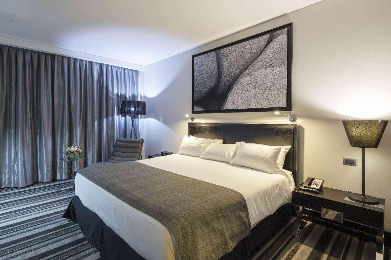 اتاق استاندارد با تخت بزرگ, Wyndham Santiago Pettra