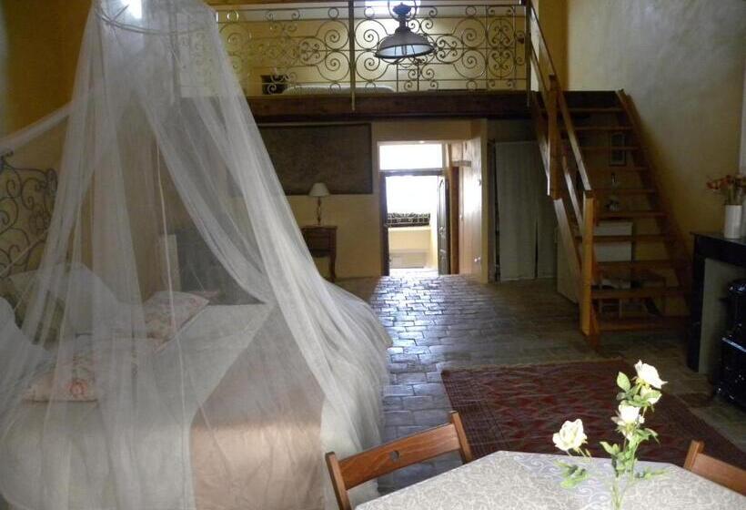 Люкс Повышенной Комфортности, Xvi Century Mansion