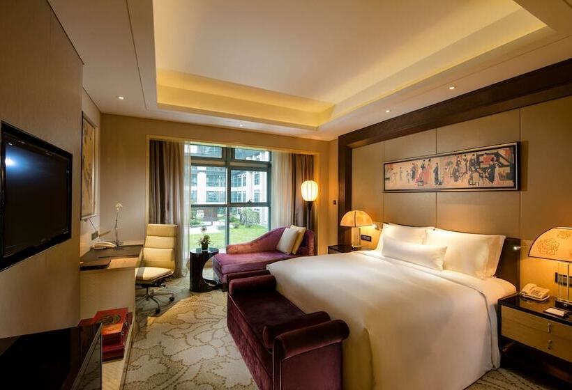 Номер Executive, Hilton Xi An