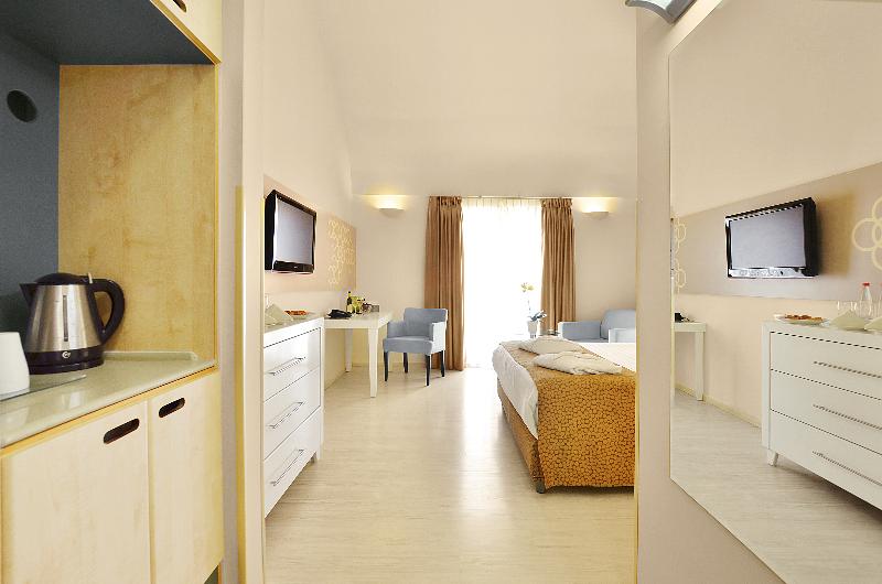 חדר דלוקס, Ruth Daniel Residence
