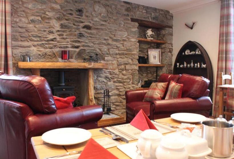 Suite with lake view, Carrick Farm