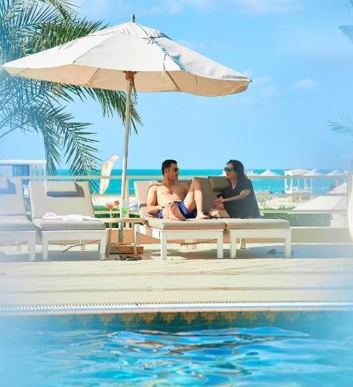 Номер Deluxe, Al Hamra Residence