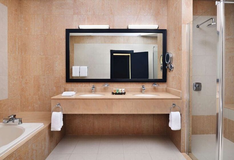 Номер Deluxe, Al Hamra Residence