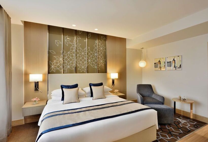 اتاق لوکس, Radisson Gurugram Udyog Vihar