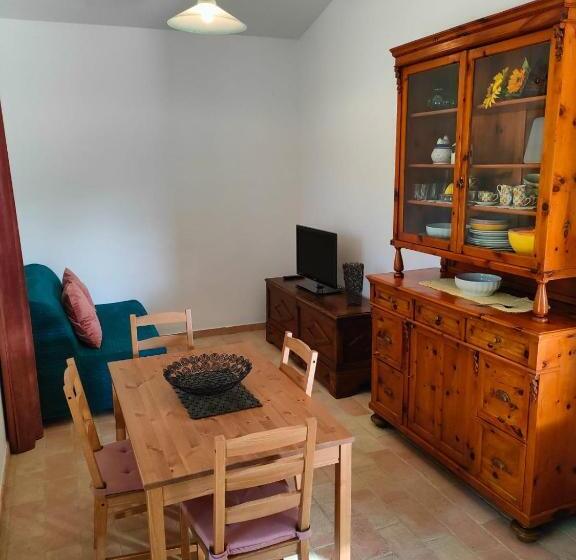 Апартаменты 1 Спальня Вид на Сад, Agriturismo Borgo Del Ginepro