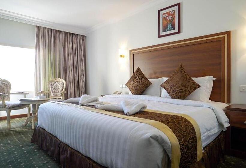 Студия Deluxe, Massara House