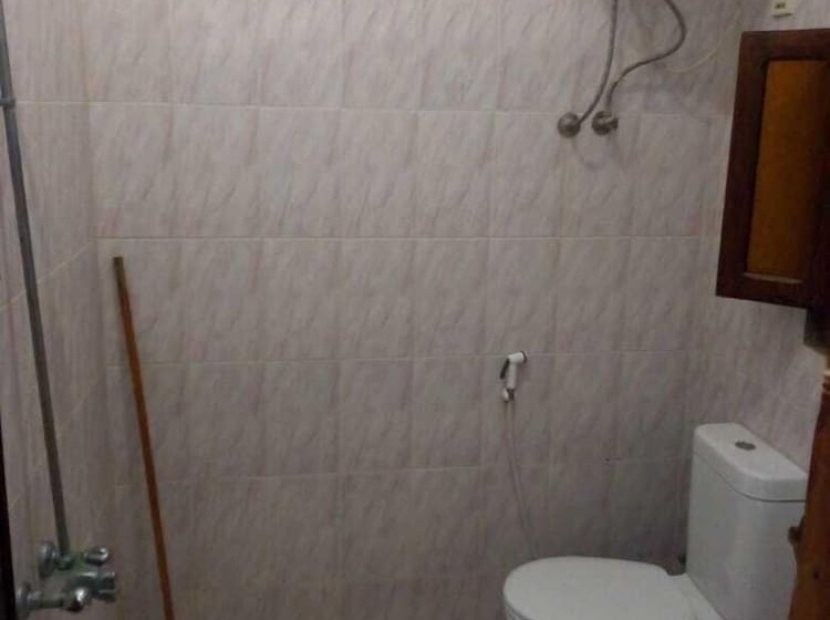 اتاق استاندارد سه نفره, Jowhara