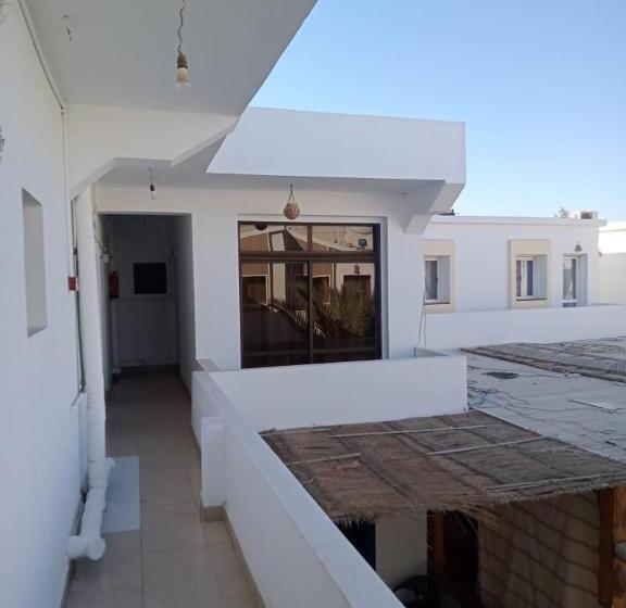 اتاق سوپریور خانوادگی, Jowhara