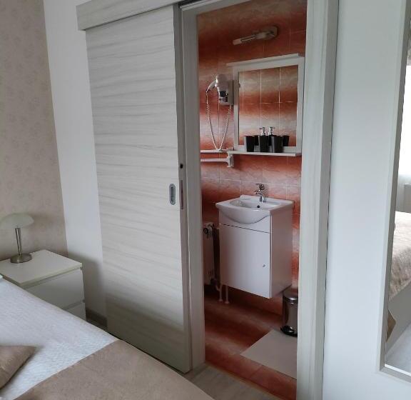 اتاق استاندارد, Apartments & Rooms Aleksandra
