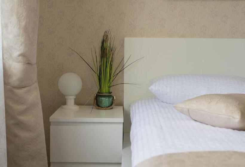 اتاق استاندارد, Apartments & Rooms Aleksandra