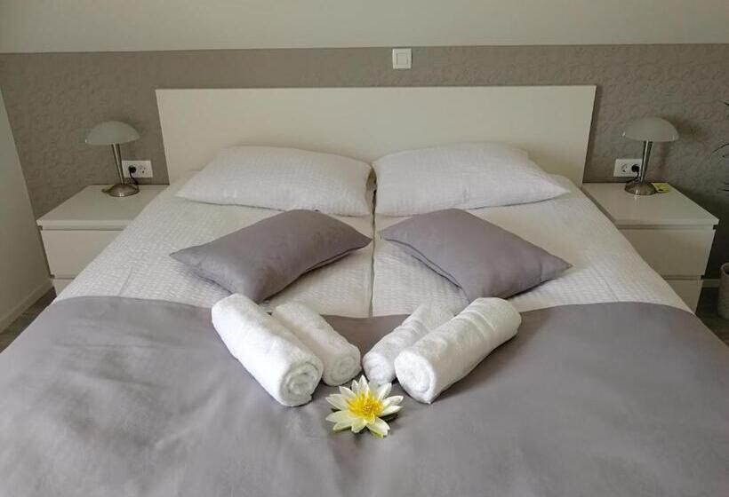 آپارتمان 2 خوابه با بالکن, Apartments & Rooms Aleksandra