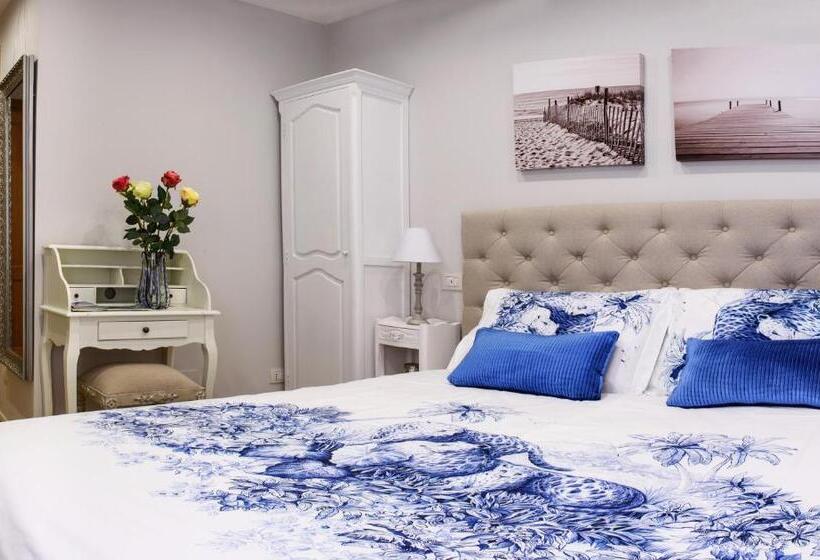 اتاق استاندارد, Lora Center Room