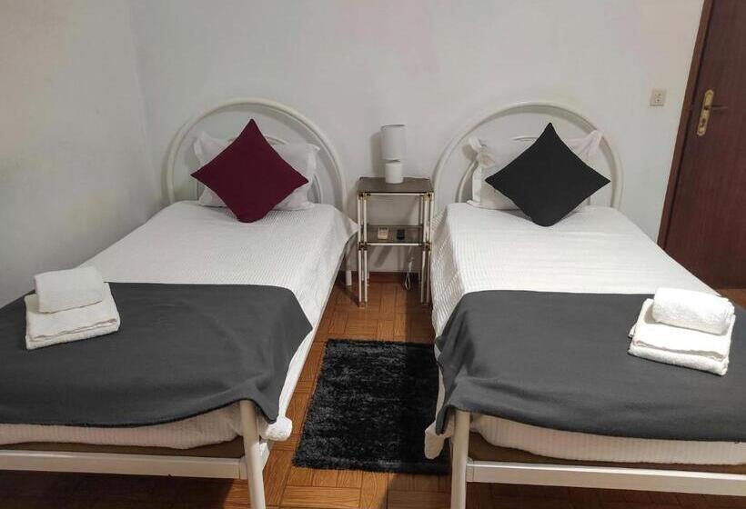 Habitación Triple Estándar, Alojamento Local Tamega