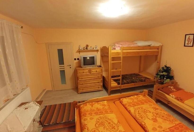 Семейный Полулюкс, Privát U Zdenky