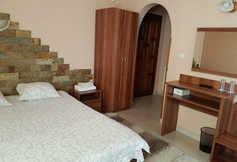 Номер Стандарт, Family Hotel Zhelkovi   Olympia