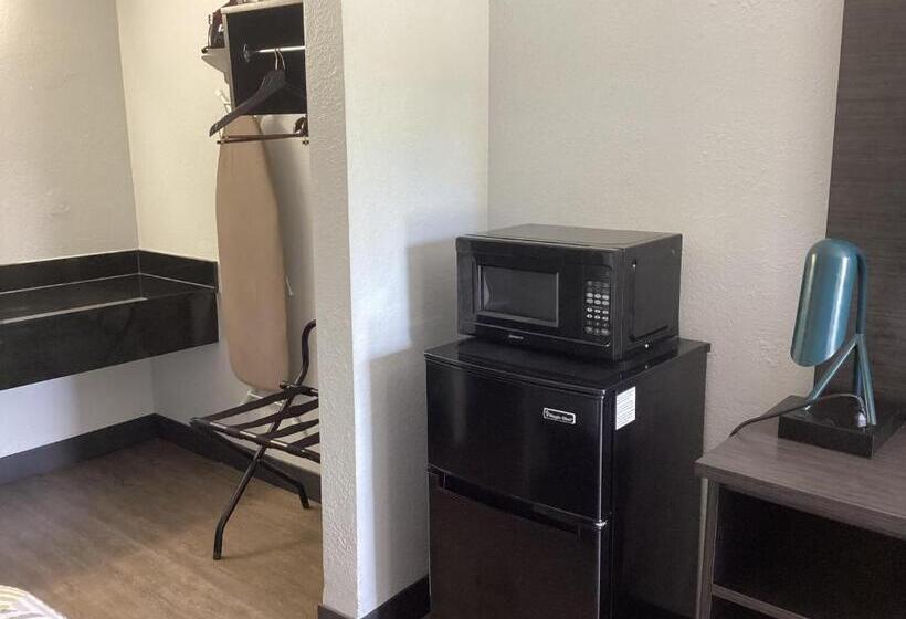 Четырехместный номер Премиум, Motel 6 Lantana West Palm Beach, Fl