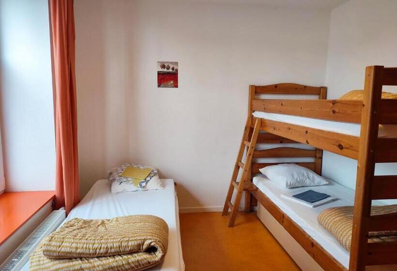 Номер Стандарт Трехместный, Le Fagotin   Youth Hostel