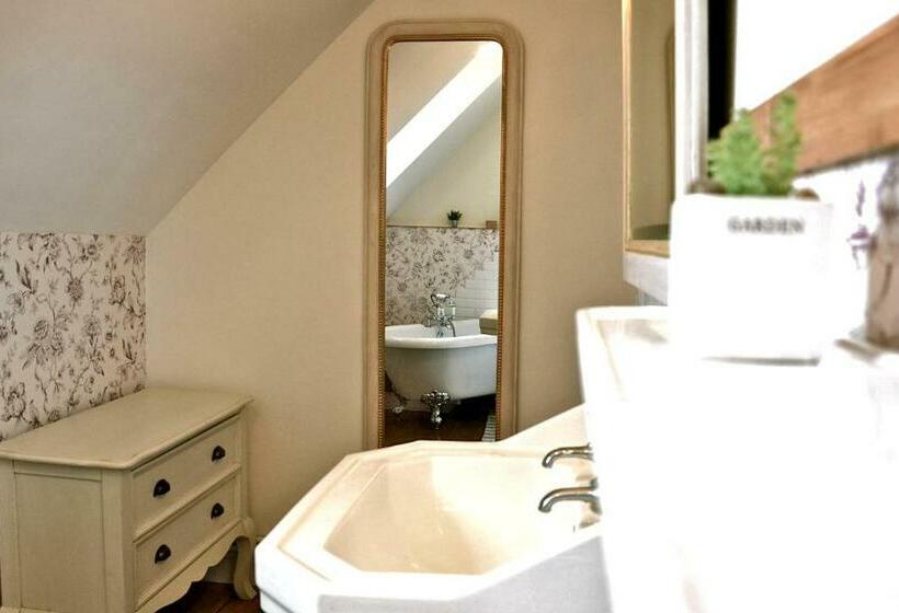 Номер Стандарт, La Passerelle Des Corton B&b