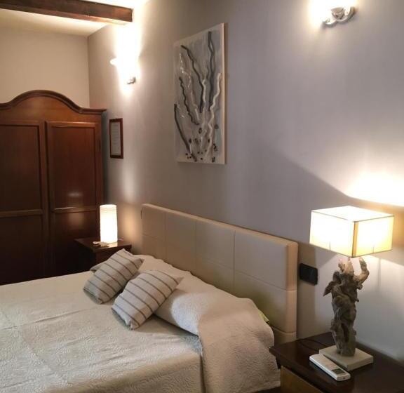 اتاق کلاسیک چهارنفره, B&b La Collina Felice