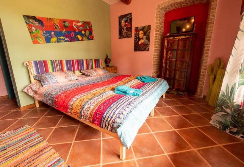 Четырехместный Номер Стандарт Вид на Сад, B&b Naturin   Cascina Colombaro