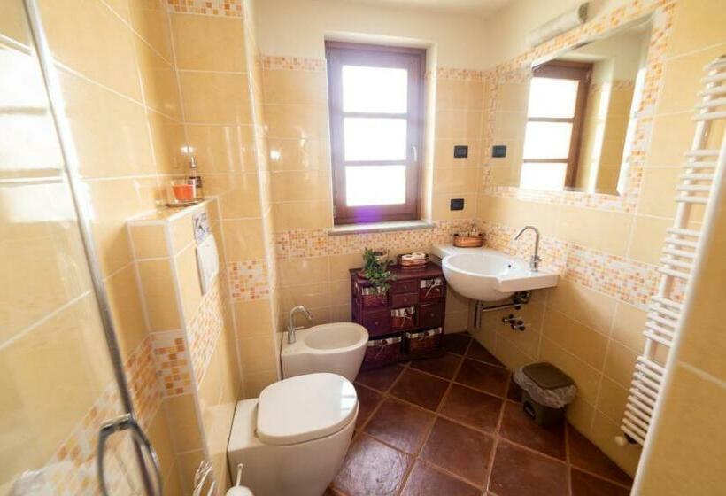 Номер Deluxe Вид на Сад, B&b Naturin   Cascina Colombaro