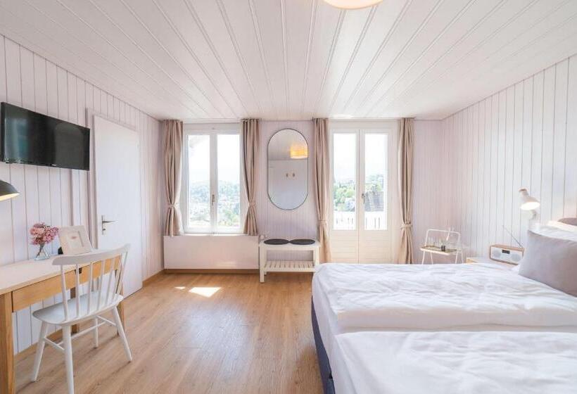 Номер Стандарт с Балконом, La Belle Vue Boutique Hotel & Café