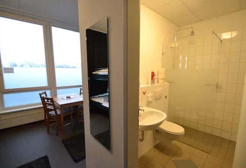 带共用卧室公用房间的床, Arena Hostel & Monteurzimmer