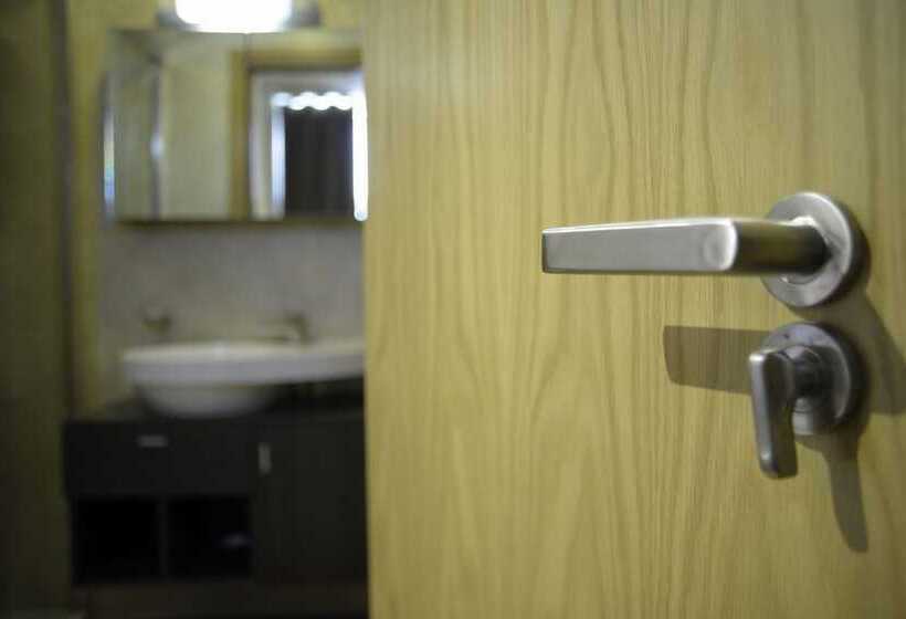 Номер Стандарт, Kings Cross Inn