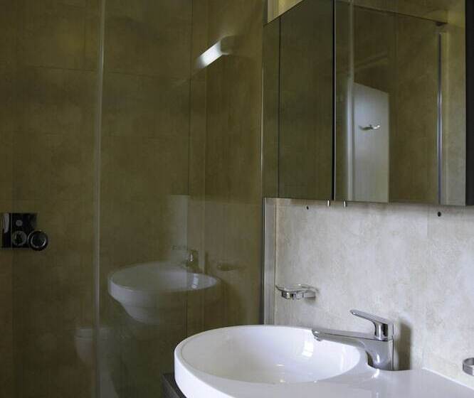 Четырехместный Номер Стандарт, Kings Cross Inn